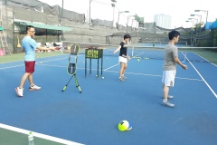 Lớp tennis sáng Lê trọng tấn