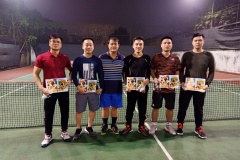 Cuối khóa tặng giáo trình cho lớp cơ bản.